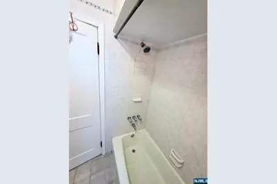 655 Marin Avenue, Lyndhurst Township, NJ 07071 - Photo 11