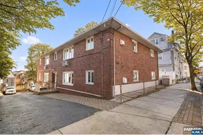 539 Undercliff Avenue 4 #4, Edgewater, NJ 07020 - Photo 15