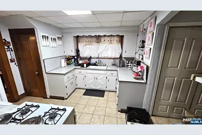 213-215 Vernon Avenue, Paterson, NJ 07503 - Photo 11