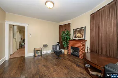 1053 Hunterdon Street, Newark, NJ 07112 - Photo 5