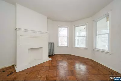 1053 Hunterdon Street, Newark, NJ 07112 - Photo 19