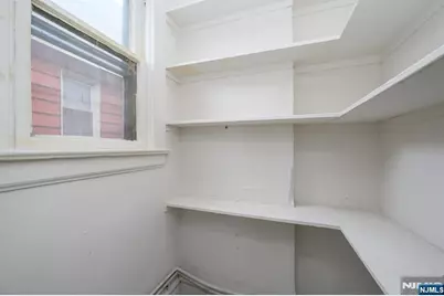 1053 Hunterdon Street, Newark, NJ 07112 - Photo 29