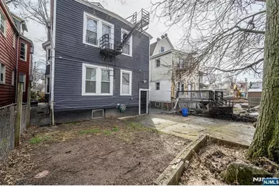 1053 Hunterdon Street, Newark, NJ 07112 - Photo 43