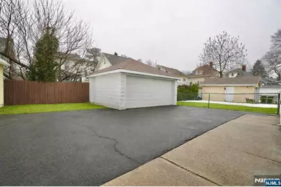 81 Berkeley Avenue, Bloomfield, NJ 07003 - Photo 43