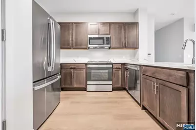 1 Center Street 306 #306, Clifton, NJ 07011 - Photo 3