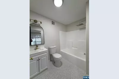 167 5th 1 #1, Paterson, NJ 07522 - Photo 5