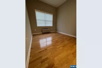 333 Willow Street 202 #202, Teaneck Township, NJ 07666 - Photo 7