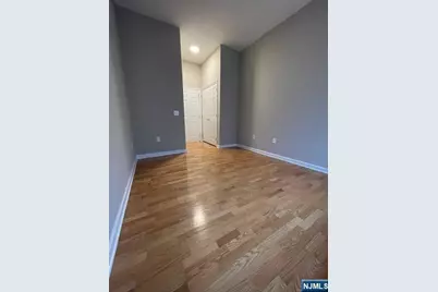 333 Willow Street 202 #202, Teaneck Township, NJ 07666 - Photo 5