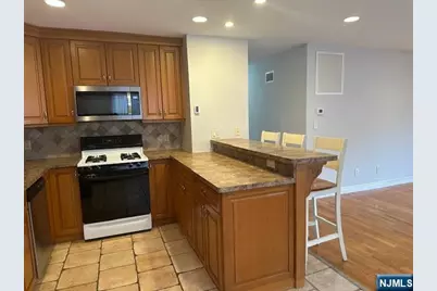 92 Kossuth Street 2 #2, Wallington, NJ 07057 - Photo 5