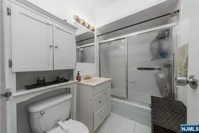 1111 River Road E20 #E20, Edgewater, NJ 07020 - Photo 11