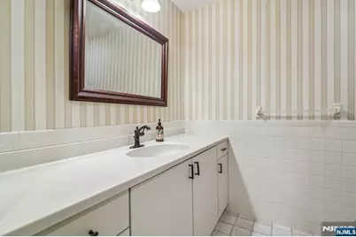 69 Turnberry Road 2 #2, Little Falls Township, NJ 07424 - Photo 21