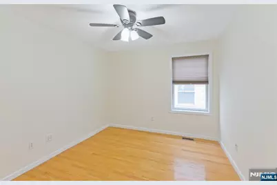 260 Custer Avenue 1 #1, Jersey City, NJ 07305 - Photo 5