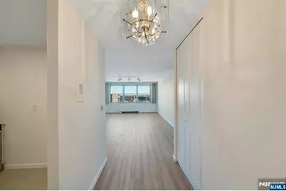 2100 Linwood Avenue 22P #22P, Fort Lee, NJ 07024 - Photo 3