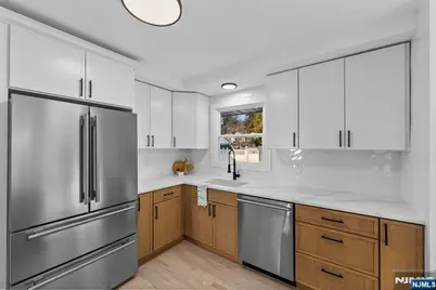 177 Rockwood Place, Englewood, NJ 07631 - Photo 15