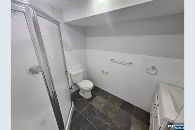 437 Elm Street 1L #1L, Kearny, NJ 07032 - Photo 17