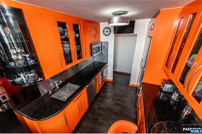 250 Gorge 8 C #8 C, Cliffside Park, NJ 07010 - Photo 5