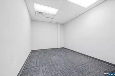 1 Lethbridge Plaza 33 #33, Mahwah, NJ 07430 - Photo 3