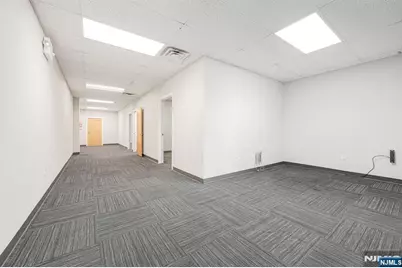 1 Lethbridge Plaza 33 #33, Mahwah, NJ 07430 - Photo 7