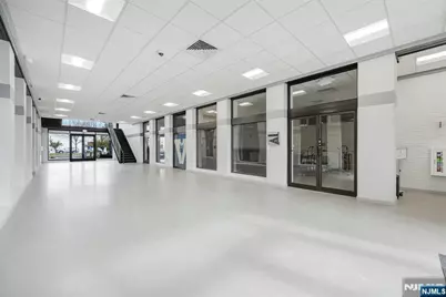 1 Lethbridge Plaza 33 #33, Mahwah, NJ 07430 - Photo 17