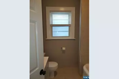 404 6th Street Apta #aptA, Newark, NJ 07107 - Photo 17