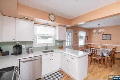 100 Eyland Avenue, Roxbury Township, NJ 07876 - Photo 7