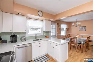 100 Eyland Ave, Roxbury Township, NJ 07876 - Photo 7