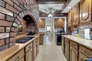 1280 Sussex Rd, Teaneck Township, NJ 07666 - Photo 11