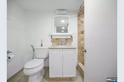 32 E Harrison Place, Livingston, NJ 07039 - Photo 25