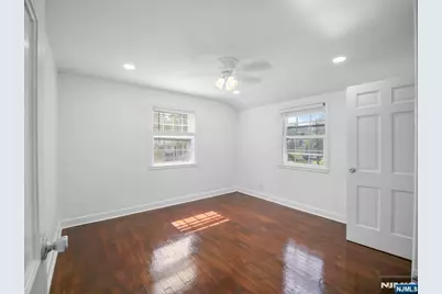 32 E Harrison Place, Livingston, NJ 07039 - Photo 17