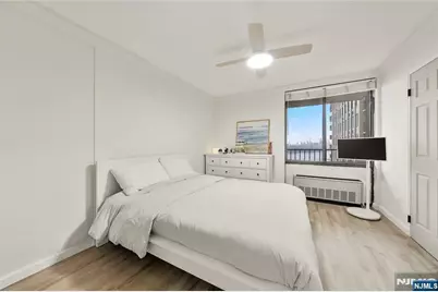 200 Winston Drive 2110 #2110, Cliffside Park, NJ 07010 - Photo 15