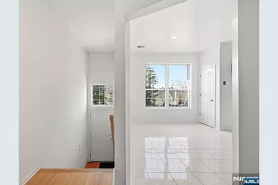 1194 Chedworth Circle, Mahwah, NJ 07430 - Photo 3