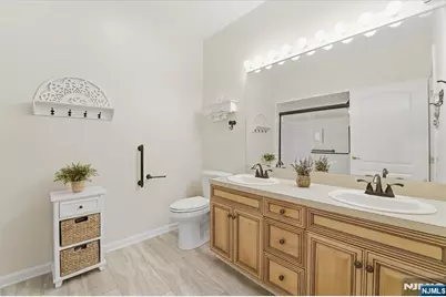 375 Rifle Camp Road 105 #105, Woodland Park, NJ 07424 - Photo 11