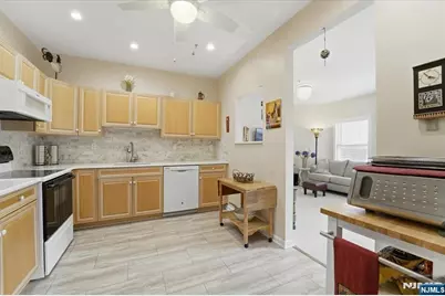 375 Rifle Camp Road 105 #105, Woodland Park, NJ 07424 - Photo 13