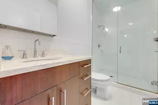 22 Vela Way, Edgewater, NJ 07020 - Photo 25