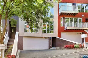 22 Vela Way, Edgewater, NJ 07020 - Photo 3