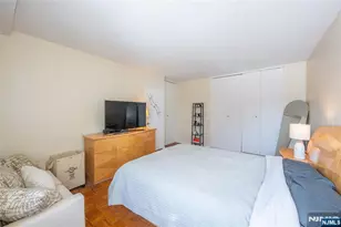 1 Horizon Road 403, Fort Lee, NJ 07024 - Photo 17