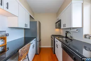 1 Horizon Road 403, Fort Lee, NJ 07024 - Photo 9
