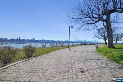 249 The Promenade, Edgewater, NJ 07020 - Photo 29