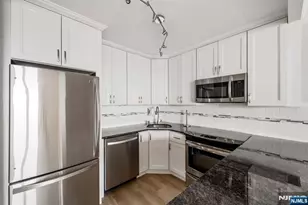 7855 Blvd East 28K, North Bergen, NJ 07047 - Photo 5