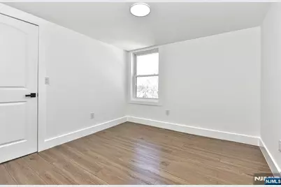 100 Chestnut Street, Rochelle Park Township, NJ 07662 - Photo 25
