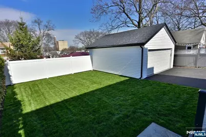 100 Chestnut Street, Rochelle Park Township, NJ 07662 - Photo 33