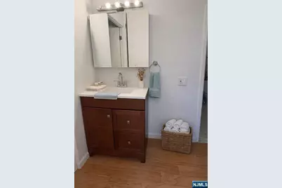 5 Linden Street 2E #2E, Hackensack, NJ 07601 - Photo 3