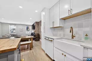 112 Bloomfield Street 1, Hoboken, NJ 07030 - Photo 5