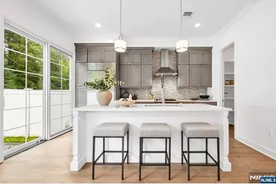 19 Gabriel Court 19 #19, Paramus, NJ 07652 - Photo 3