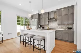 19 Gabriel Ct 19, Paramus, NJ 07652 - Photo 11