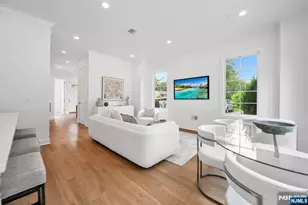 19 Gabriel Ct 19, Paramus, NJ 07652 - Photo 9