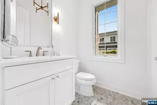 19 Gabriel Ct 19, Paramus, NJ 07652 - Photo 15