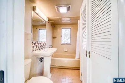 334 S Broad Street B #B, Ridgewood, NJ 07450 - Photo 7