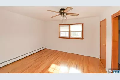 11 Gregory Court, Elmwood Park, NJ 07407 - Photo 3