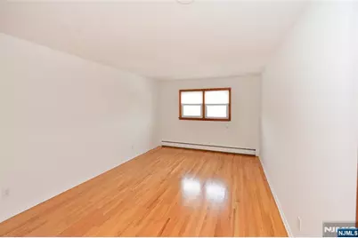 11 Gregory Court, Elmwood Park, NJ 07407 - Photo 7